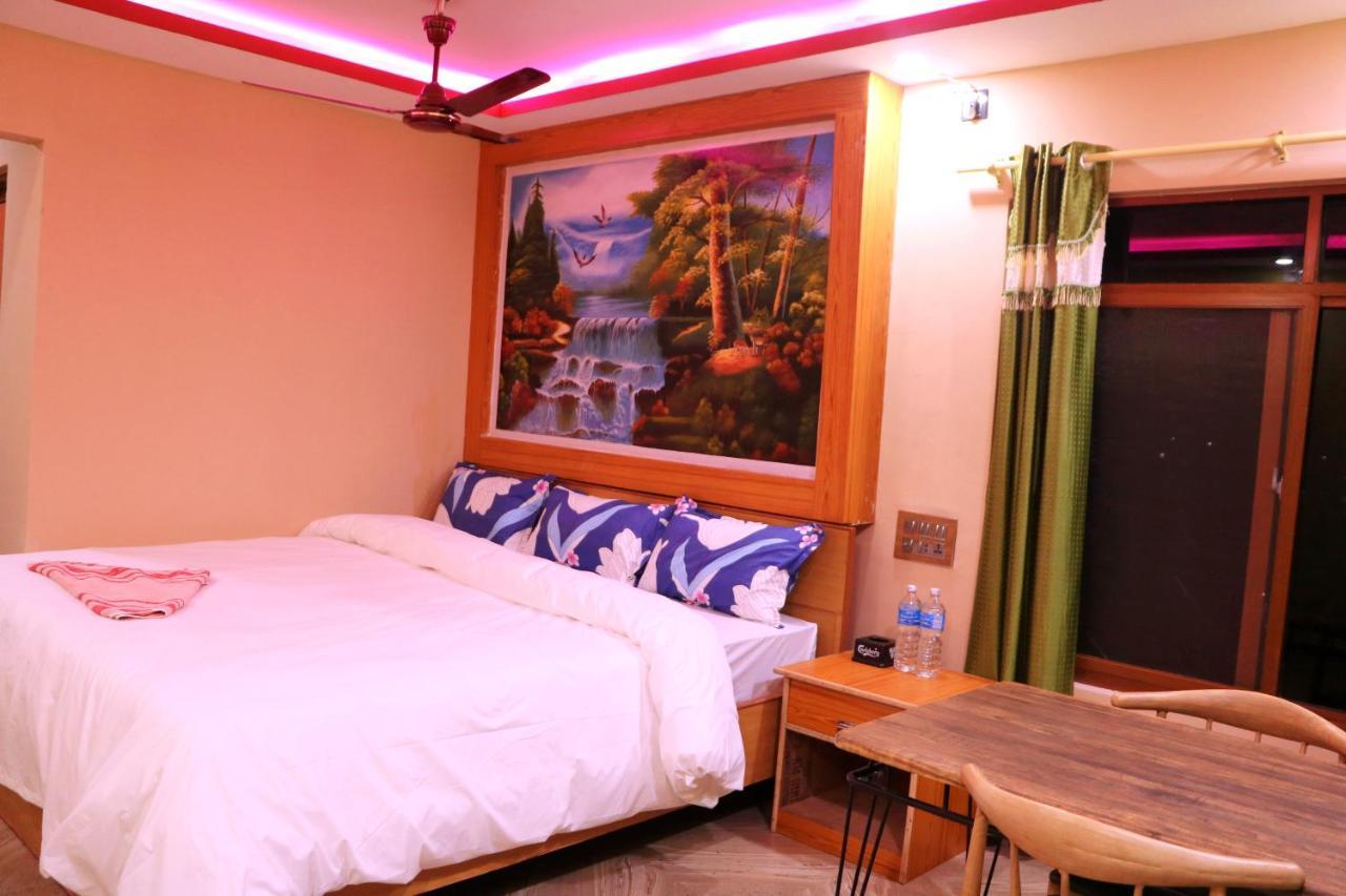 Hotel National Park Sauraha- Homely Stay And Peaceful Location With Jungle Safari Arrangements Exterior photo