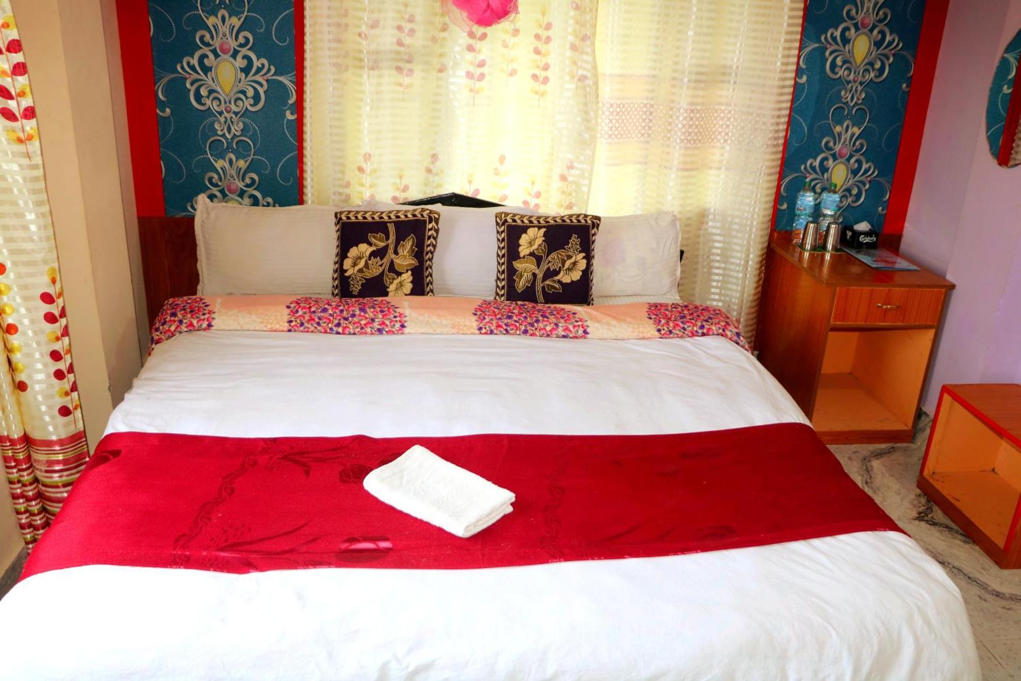 Hotel National Park Sauraha- Homely Stay And Peaceful Location With Jungle Safari Arrangements Exterior photo