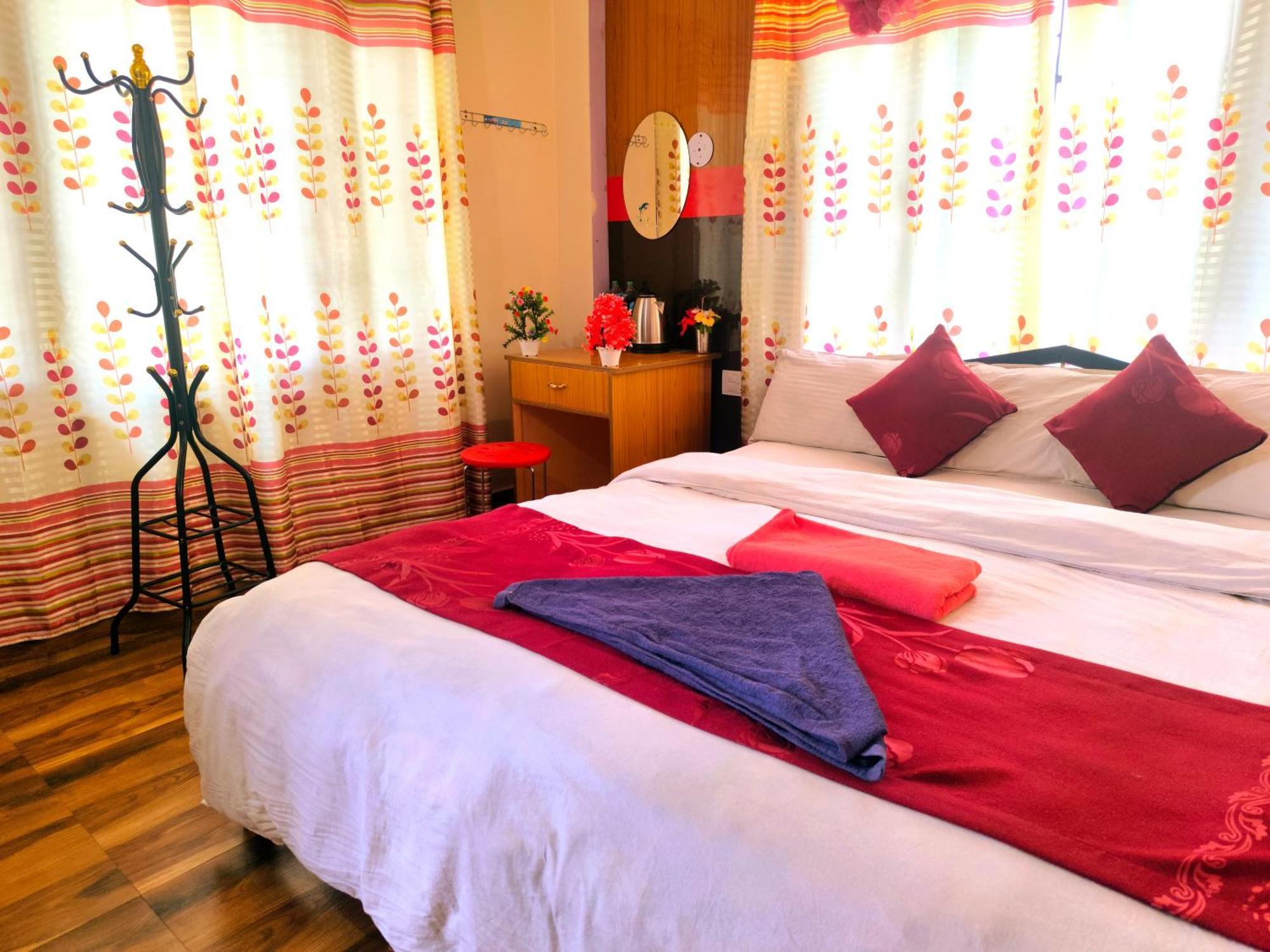 Hotel National Park Sauraha- Homely Stay And Peaceful Location With Jungle Safari Arrangements Exterior photo